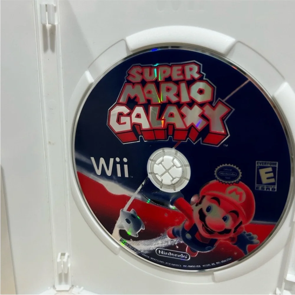 Nintendo Wii Super Mario Galaxy Video Game
